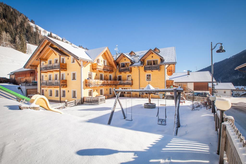 Hotel Tolderhof Innichen Exterior foto